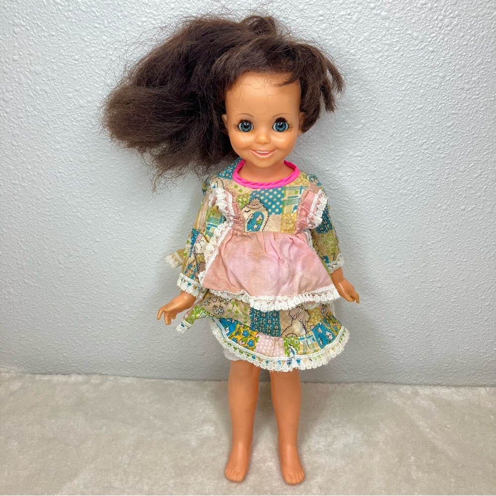 Ideal Toy Mia Doll from Crissy Family Growing Hair Brunette 1970 16"